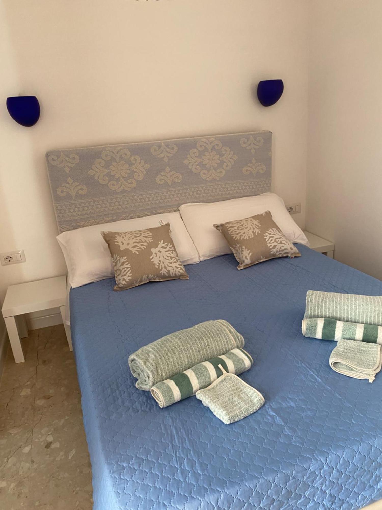 49 Sea Rooms Stintino Bagian luar foto